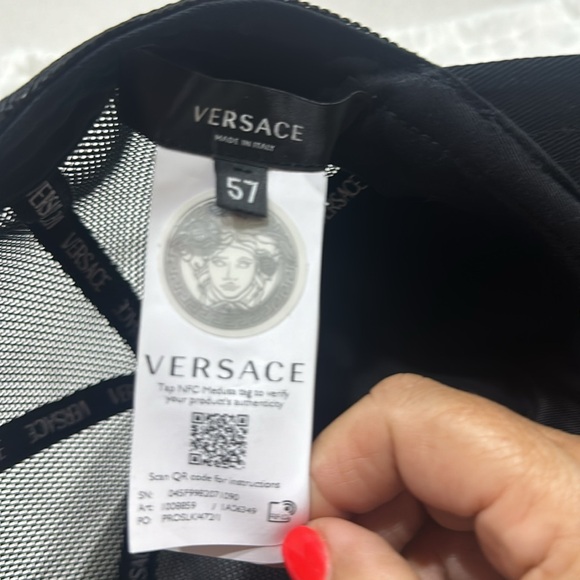 Versace Leather Logo Cap! Size: 57 (M) NWT Brand new! ? Authentic main image 6